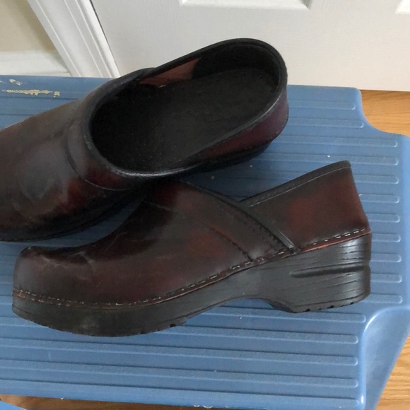 Clogs - Picture 3 of 3